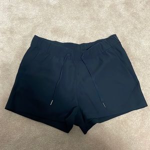 Lululemon On The Fly Woven Mid-rise Short 2.5”